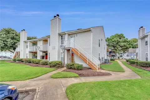 414 Shelter Dr, Virginia Beach, VA 23462
