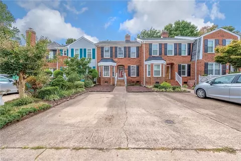 547 Mulligan Dr, Virginia Beach, VA 23462