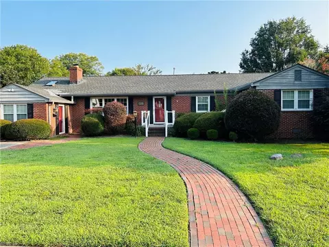 465 Beaumont St, Hampton, VA 23669 photo 2