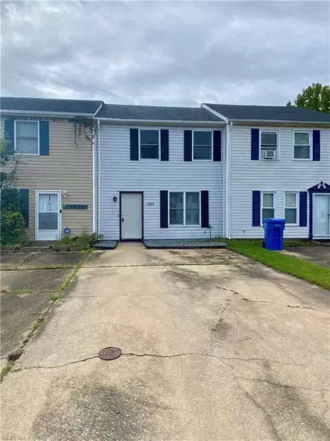 Exterior - 3209 Clover Rd E, Chesapeake, VA 23321 photo 4 of 4
