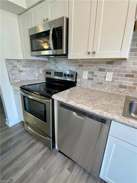 Kitchen - 3209 Clover Rd E, Chesapeake, VA 23321 photo 2 of 4