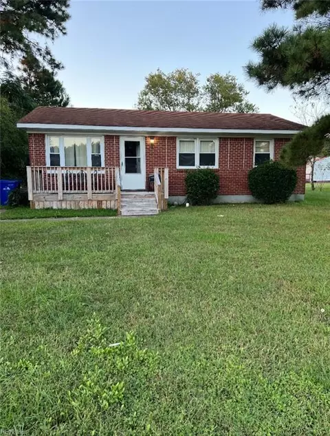 902 Liston Ln, Portsmouth, VA 23703