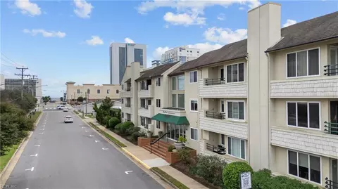 304 28th St #206, Virginia Beach, VA 23451