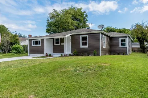 8226 Mccloy Rd, Norfolk, VA 23505