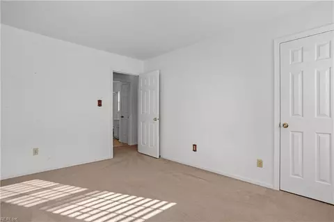 210 Eastlawn Dr, Hampton, VA 23664 photo 18