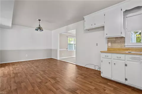 210 Eastlawn Dr, Hampton, VA 23664 photo 8