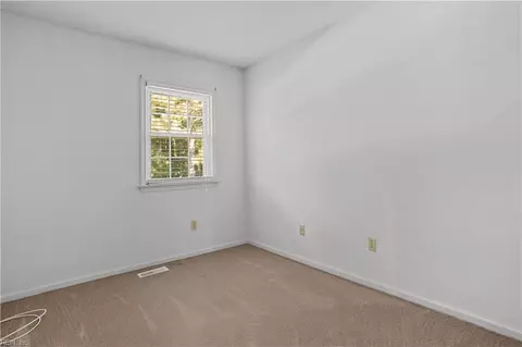210 Eastlawn Dr, Hampton, VA 23664 photo 20