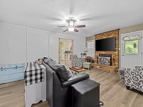 2448 Johnstown Rd, Chesapeake, VA 23322