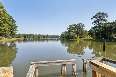 View/Area - 340 Kemp Ln E, Chesapeake, VA 23325 photo 1 of 7