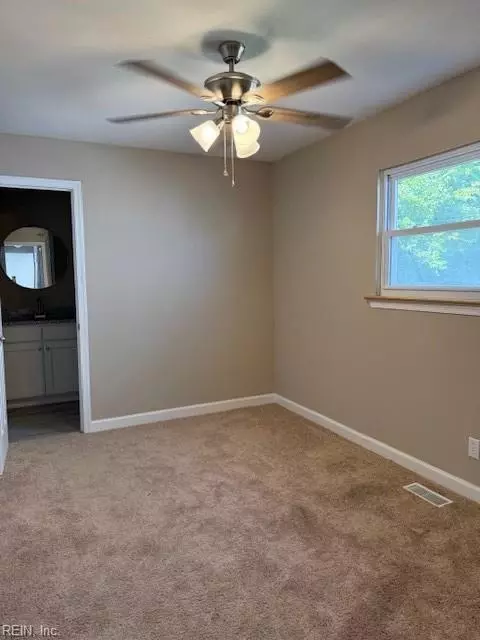 727 Childs Ave, Hampton, VA 23661 photo 8