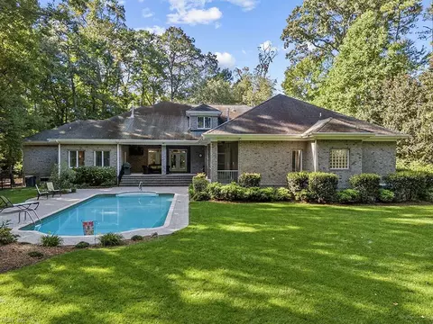 1032 Little Neck Rd, Virginia Beach, VA 23452