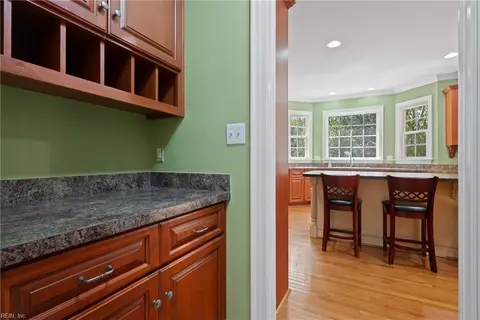 Entry Way - 100 Lochview, Smithfield, VA 23430 photo 4 of 6