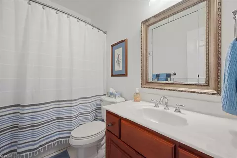 Bath - 100 Lochview, Smithfield, VA 23430 photo 1 of 6