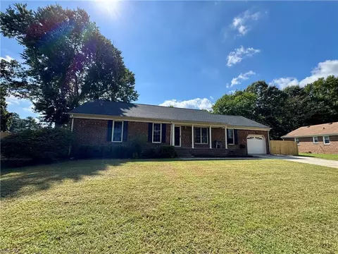 1344 Fordyce Dr, Chesapeake, VA 23322