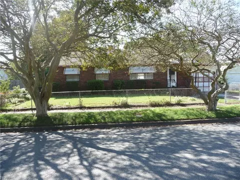 1705 Meadow Lake Dr, Norfolk, VA 23518