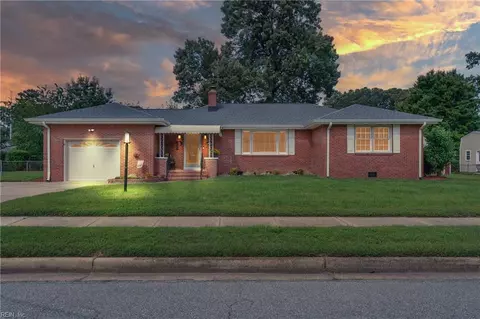 5462 Pine Grove Ave, Norfolk, VA 23502
