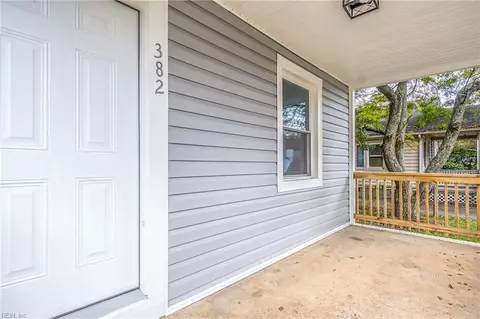 Exterior - 382 Wheeler Ave, Hampton, VA 23661 photo 4 of 8