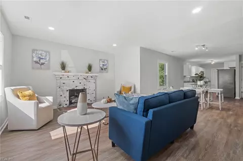 Living - 382 Wheeler Ave, Hampton, VA 23661 photo 1 of 1
