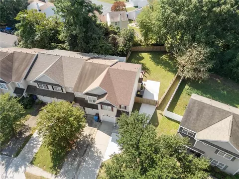 View/Area - 2010 Paramont Ave, Chesapeake, VA 23320 photo 2 of 2