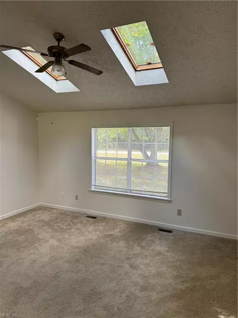 5057 Hickory Fork Rd, Gloucester, VA 23061 photo 11