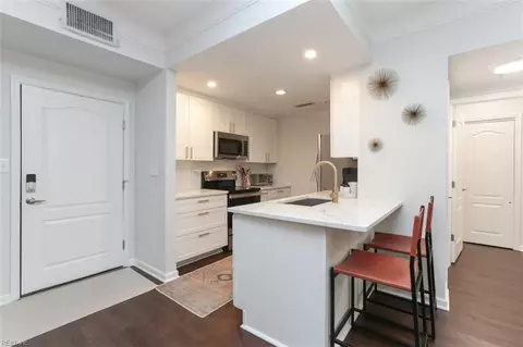 249 W Freemason St #207, Norfolk, VA 23510