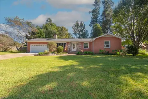 1417 Planters Dr, Suffolk, VA 23434
