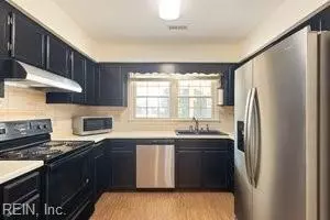 121 Glascow Way, Hampton, VA 23669 photo 9