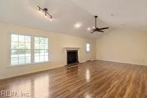121 Glascow Way, Hampton, VA 23669 photo 4