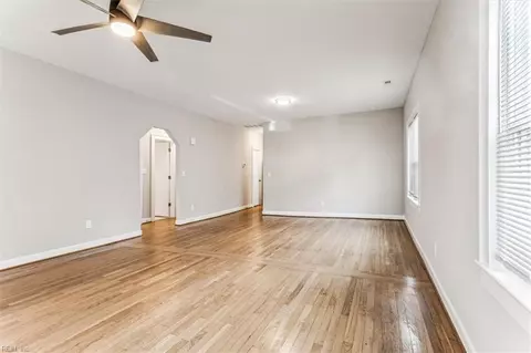 Living - 613 Pocahontas Pl, Hampton, VA 23661 photo 5 of 5