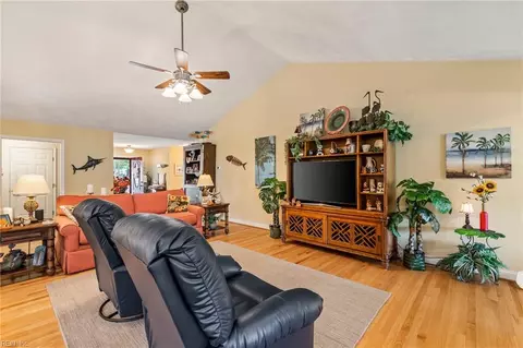 905 N High St, Franklin, VA 23851 photo 7