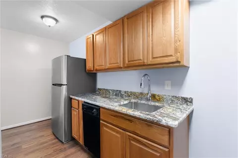 30 Pacific Dr #1, Hampton, VA 23666 photo 2