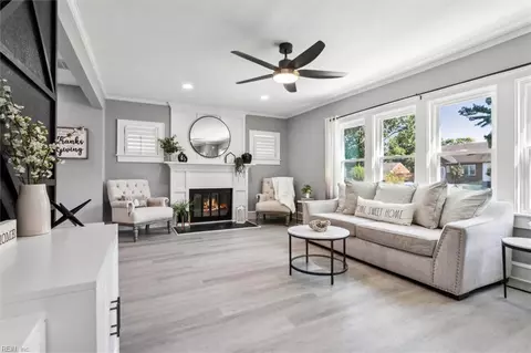 217 Raleigh Ave, Hampton, VA 23661 photo 2