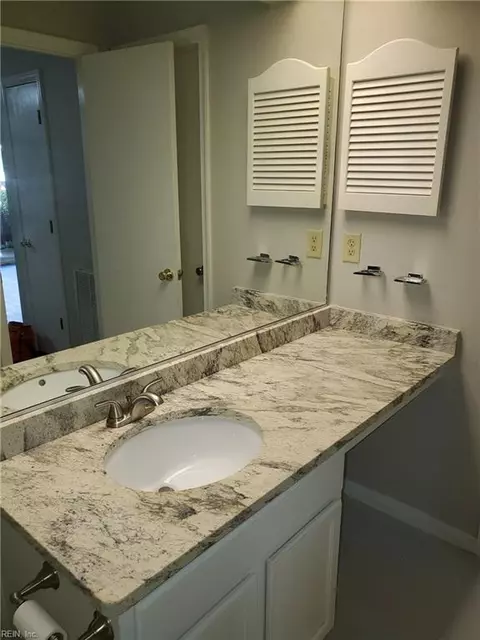 Bath - 1305 Eagles Trace Path #B, Chesapeake, VA 23320 photo 2 of 4