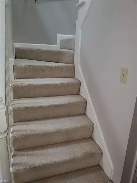 Entry Way - 1305 Eagles Trace Path #B, Chesapeake, VA 23320 photo 2 of 3