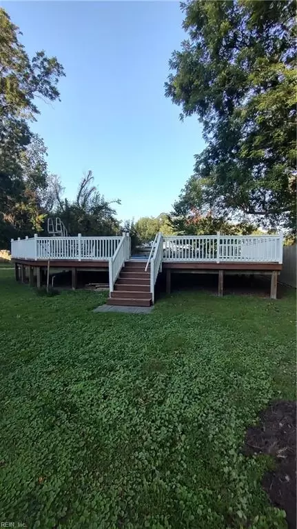 Exterior - 24 Sinclair Rd, Hampton, VA 23669 photo 9 of 11