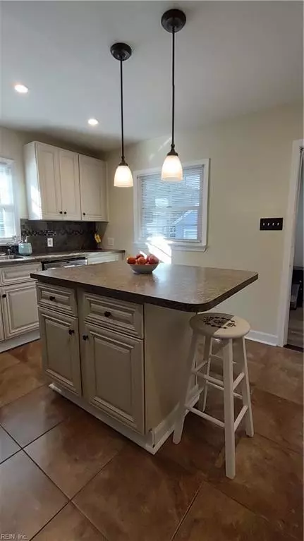 Kitchen - 24 Sinclair Rd, Hampton, VA 23669 photo 2 of 8