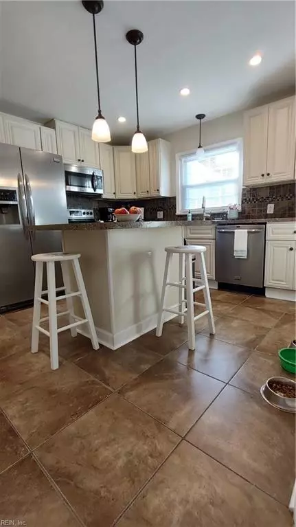 Kitchen - 24 Sinclair Rd, Hampton, VA 23669 photo 3 of 8