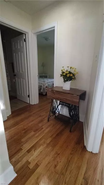 Entry Way - 24 Sinclair Rd, Hampton, VA 23669 photo 1 of 1