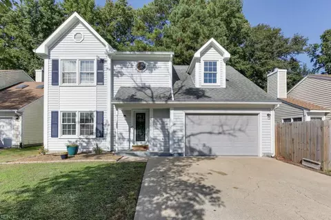 1312 Debbs Ln, Chesapeake, VA 23320