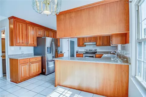1 Sandpiper Ct, Hampton, VA 23669 photo 13