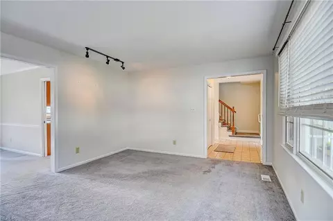 1 Sandpiper Ct, Hampton, VA 23669 photo 18