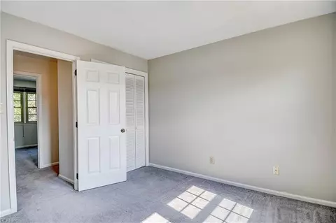 1 Sandpiper Ct, Hampton, VA 23669 photo 37
