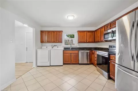 5643 Dodington Ct, Virginia Beach, VA 23462 photo 6