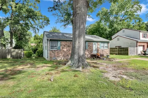 4 Scott Dr, Hampton, VA 23661 photo 3