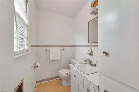 4 Scott Dr, Hampton, VA 23661 photo 25