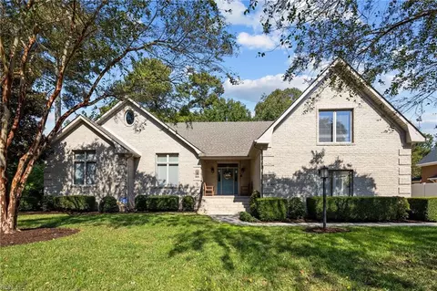 532 Croatan Hills Dr, Virginia Beach, VA 23451