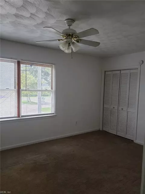 117 E County St, Hampton, VA 23663 photo 17