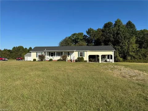 Exterior - 21311 Barrow Rd, Capron, VA 23829 photo 1 of 1