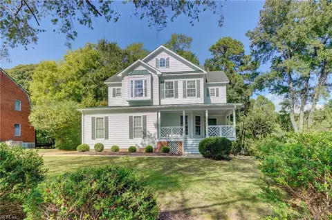 8995 River Cres, Suffolk, VA 23433