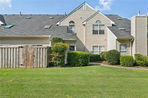 142 Nantucket Pl, Newport News, VA 23606